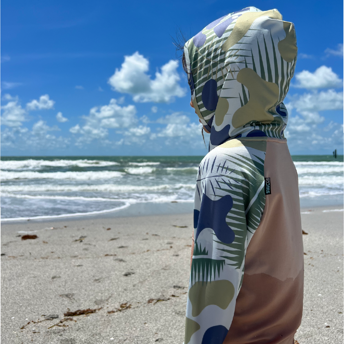 Skinny Water Culture YOUTH HAWKSBILL HOODIE | DESERT SAND/WADI PRINT - Dogfish Tackle & Marine