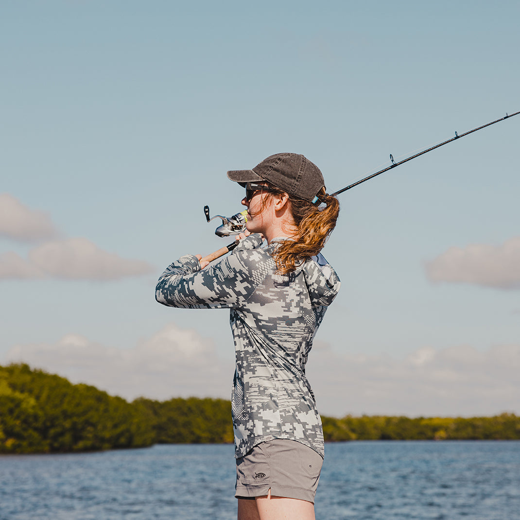 Aftco Womens Tactical Camo Hooded LS Performance Shirt - Dogfish Tackle & Marine